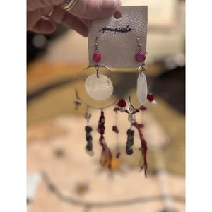 Free People Ohrringe Ohrhänger Boho Chic Rosa Perlen Muschel Akzente - Bild 1 von 1