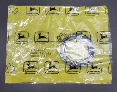 Pieza de tractor John Deere - Sello interno de goma de aceite - 1 E18979 000303DY2 Foto 1 de 3