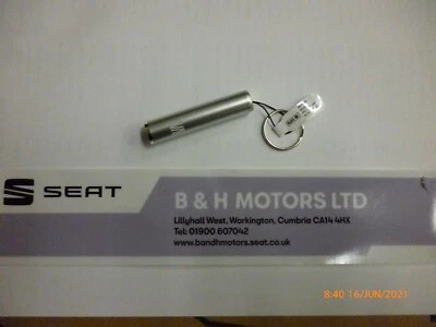  NEW GENUINE SEAT ACCESSORY MINI LED TORCH in SILVER 6H1069690 KAM - Image 1 of 3