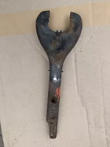 HOLDEN GENUINE AUSSIE 4SPEED/3SPEED CLUTCH FORK SECONDHAND - Picture 1 of 2
