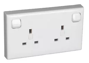 Robus RKC2S Single to Double Socket Converter 13A Socket White 1 Gang to 2 Gang - Picture 1 of 3