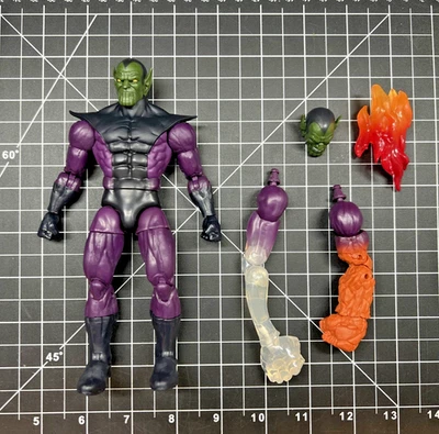 Figura de acción suelta BAF Marvel Legends Super Skrull Hasbro Fantastic Four 2019 Foto 1 de 4