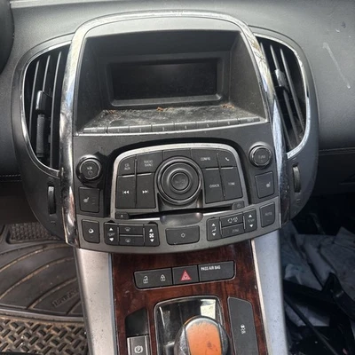 Painel de controle de temperatura de rádio Buick LaCrosse 2010-2012 20843235 - Imagem 1 de 3