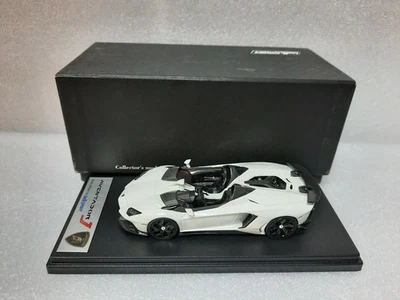 LAMBORGHINI AVENTADOR J GINEBRA MOTOR SHOW 2012 #LOOKSMART 1/43 #LS398C Foto 1 de 3