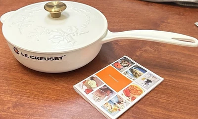 NWT Le Creuset Holly Branch Cotton 2.25 qt Saucepan Saucier 21 cm Matte White - Image 1 of 4