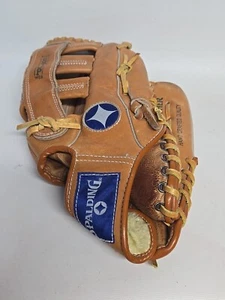 Spalding Rt. Handed SoftBall Glove 42-851 Player Series Deep Formed Pocket 12.5 - Picture 1 of 7