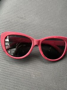Goodr Marble Red Runway HAUTE DAY IN HELL Cat Eye Active Running Sunglasses