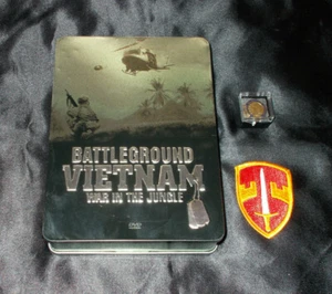 US ARMY MILITARY ASSISTANCE COMMAND VIETNAM MACV PATCH COLLETTORE DVD VETERINARIO PIN SET - Foto 1 di 10