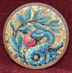 Kirchenmosaik Schlange Glasikone im Eichenrahmen aus katholischer Kirche Vintage L-MTC - Bild 1 von 7