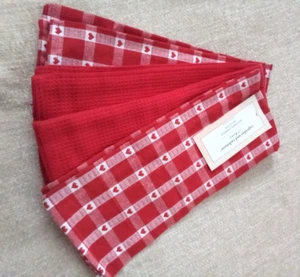 Cupcakes and Cashmere Set of 4 Kitchen Towels Red Checks/Hearts, New - Picture 1 of 1