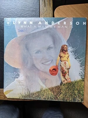 33 LP - Lynn Anderson - What a man my man is - Columbia records (1974) - Image 1 of 4