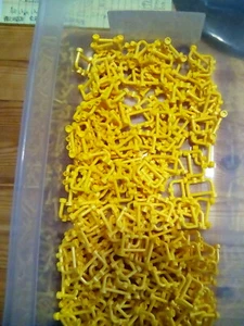 Lego Barra Amarilla 1X4X2 con Tachuelas 25 Piezas Lote a Granel NUEVO - Imagen 1 de 1