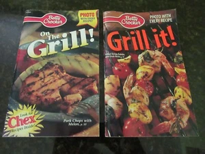 2 Betty Crocker ON THE GRILL! & Grill It! Cookbooks Photo with each Recipe - Foto 1 di 4