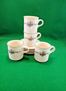 SET OF PFALTZGRAFF HOLLY JOY 4 COFFEE CUPS/MUG & SAUCERS, USA CHRISTMAS 3 1/2" - Picture 1 of 7