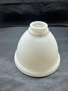 "Pantalla de lámpara de vidrio esmerilado blanco acanalado rígido vintage 8""" - Imagen 1 de 5