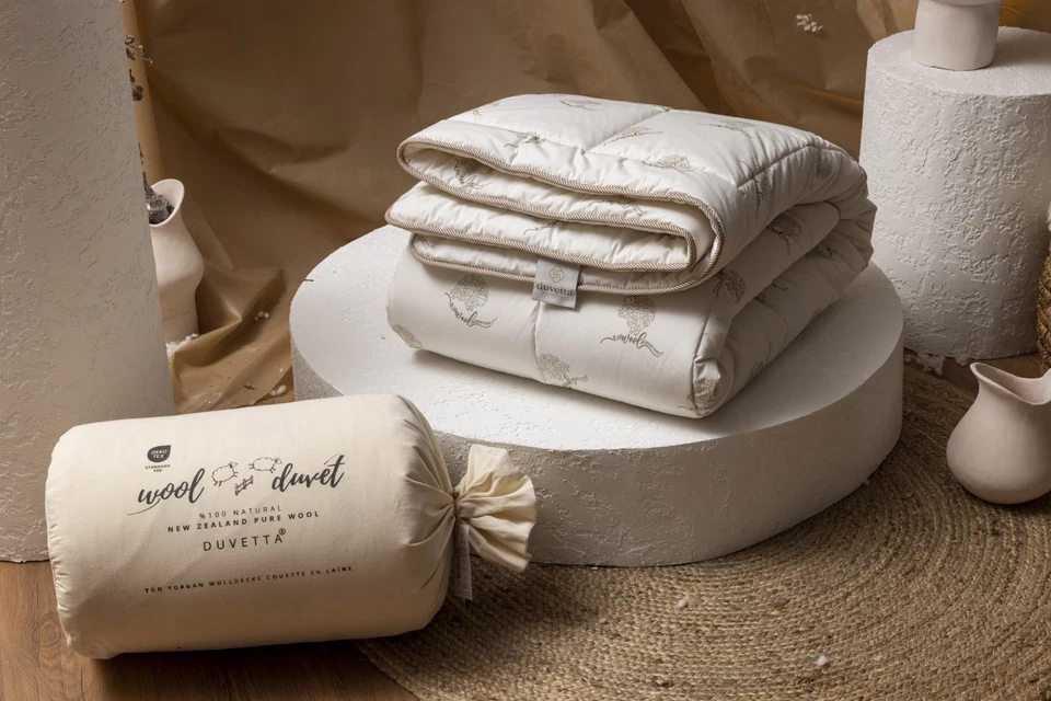 Duvetta 100% Wool Comforter with Cotton Fabric Cover Premium New Zealand Wool - Image 1 of 4