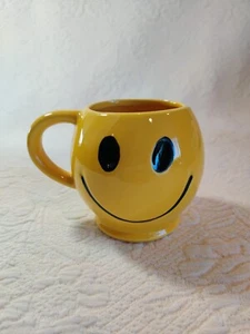 Vintage  1971 McCoy Ceramic Pottery Smiley Happy Face Coffee Cup Mug Yellow  - Picture 1 of 9