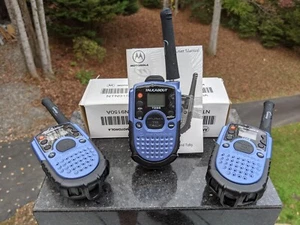 3 radios walkie talkie inalámbricas portátiles de 2 millas Motorola TalkAbout T289 COMPLETAS - Imagen 1 de 13