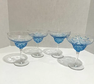 Juego de 4 vasos de margarita vintage Pier 1 multipunto azul claro soplado a mano - Imagen 1 de 3