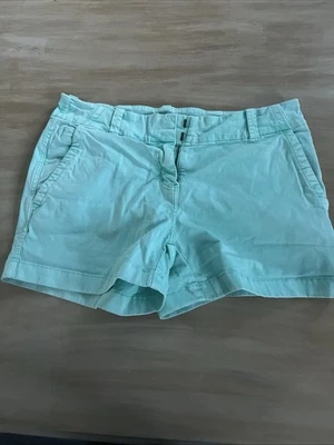 Women's Vineyard Vines Casual Shorts. Mint Green. Size 2. Stretch. Worn Lightly! - Image 1 of 2