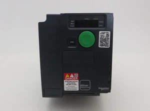 SCHNEIDER ELECTRiC ATV320U15M3C ,Altivar 320 VFD , 3ph /2 hp /240V, - Picture 1 of 4