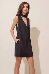 NWT Yumi Kim Women's Edie Black V-Neck Sleeveless Pockets LBD Dress Size XS - Picture 1 of 9
