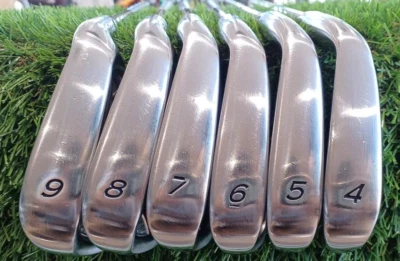 TaylorMade r7 TP iron Set 4-9 N.S.PRO 950GH Used - Image 1 of 4