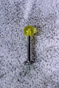 PIERCING LABRET / TRAGO 1,2 MM GIALLO YELLOW FLUORESCENT 316L SURGICAL STELL - Picture 1 of 1