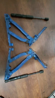 Subaru BRZ Rear Left And Right Side Trunk Hinge Support Set Pair OEM 2013-2017 Foto 1 de 2