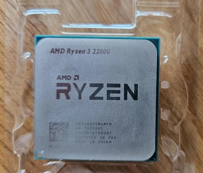 AMD Ryzen 3 2200G (4x 3.50GHz)  CPU Sockel AM4 , Topp Zustand - Bild 1 von 2