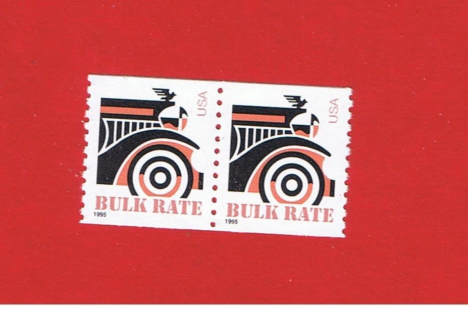 #2905  MNH OG    Automobile  Pair    Free S/H - Image 1 of 1