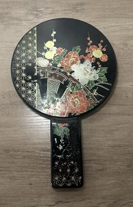 Vintage Otagiri verschachtelte Blumen Hand Spiegel Griffe schwarz Lack 6" Durchmesser - Bild 1 von 6