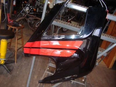 本田 CBR600F 右握下罩 643A0-MN4-770ZA 1987-88 blems — 第 1/4 张图片