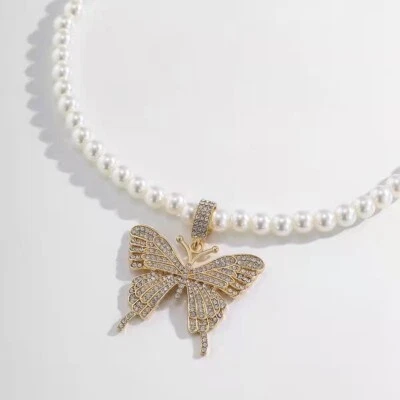 Colar de joias femininas da moda 8 mm pérola branca pingente de borboleta de cristal 0682 - Imagem 1 de 4
