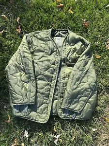 Genuine Military Issue M-65 Field Jacket Liner Used - Picture 1 of 2