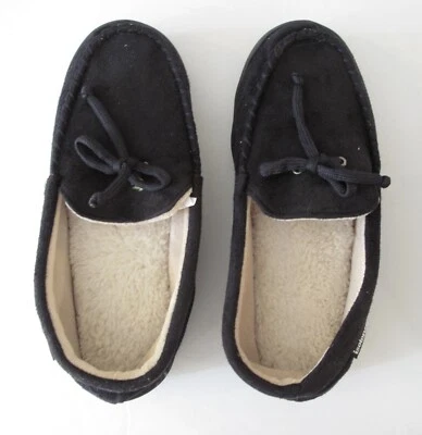 Zapatillas sin cordones Isotoner para hombre negras lisas forradas de sherpa sin usar, en caja, talla 8-9 Foto 1 de 4