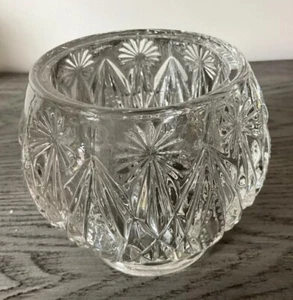 Vintage Avon Heavy Crystal Bud Vase Starburst And Diamond Pattern - Picture 1 of 2