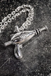 Fallout 4 76 New Vegas Thirst Zapper Stainless Steel Pendant Necklace Brand New - Picture 1 of 2