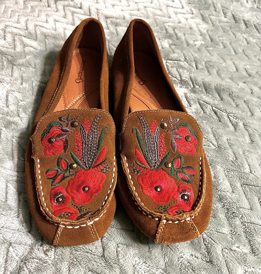 BARETRAPS Otella Gamuza Cuero Mocasín Mujer Marrón Bordado Rosas Talla 10M Foto 1 de 2