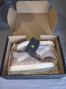 Frye Gia Lug Trail Sneakers Shoes Lilac Size Women’s 8.5 NWB - Picture 1 of 12