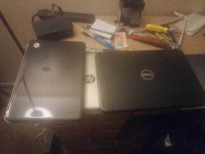 Cuatro portátiles incompletos cada uno en buen estado/faltan piezas Foto 1 de 4