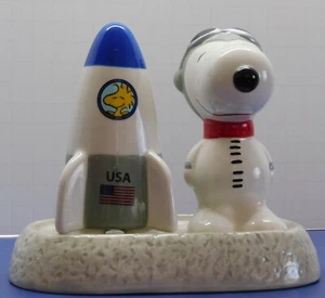 Peanuts Snoopy Astronaut Salt & Pepper Shakers Mint Condition New - Picture 1 of 11