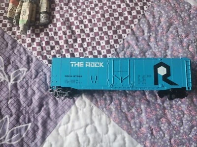 20% Off ! Pre Owned HO Roundhouse Rock Island 50ft Box Car 57028 Bachmann No Box - Image 1 of 4