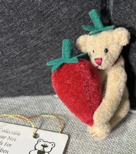 Vintage Little Gem Künstler Erdbeerbär Chu Ming Wu signiert Linda Mullins - Bild 1 von 7
