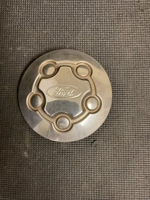 Ford Ranger 2003 ruedas tapa central Foto 1 de 2