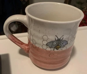 Heartland Hive Bee Honeycomb Coffee Mug Cup 16 Ounce Pink White - Picture 1 of 1