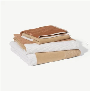 MADE.COM Aiko 100% Cotton Set of 2 Bathroom Hand Towels - Biscuit, Tan & White - Picture 1 of 3
