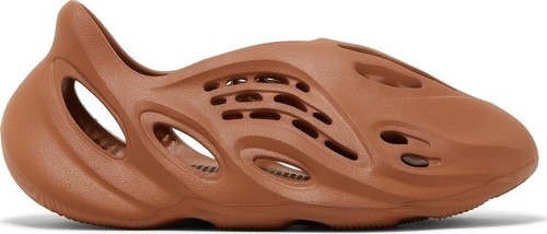 Yeezy Foam Runner rosso argilla taglia 13