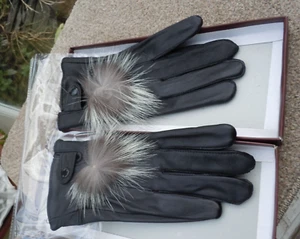 Ladies Corium Fur Trimmed Black Leather Gloves One Size (Medium) New in Box - Picture 1 of 4