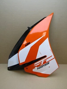 KTM RC 125 18 2019 8,233 miles right main side panel (13007) - Picture 1 of 10